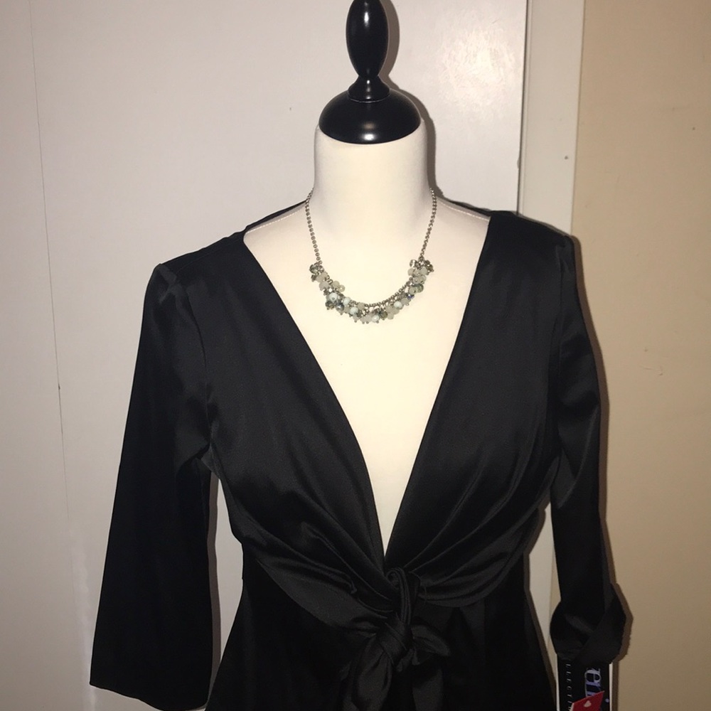 NWT Donna Ricco wrap front deep plunge evening top